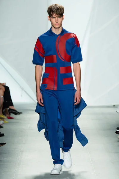 Look 11